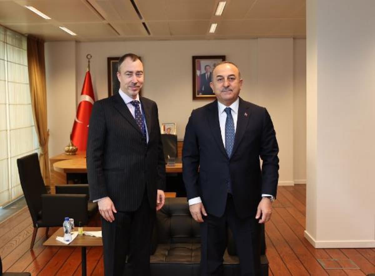 Bakan Çavuşoğlu'dan Brüksel'de ikili görüşmeler