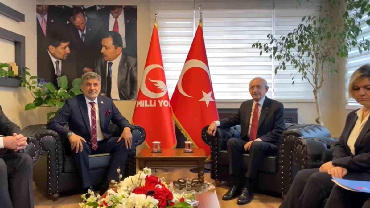 CHP Genel Lideri Kılıçdaroğlu, Ulusal Yol Partisi Lideri Çayır'ı ziyaret etti