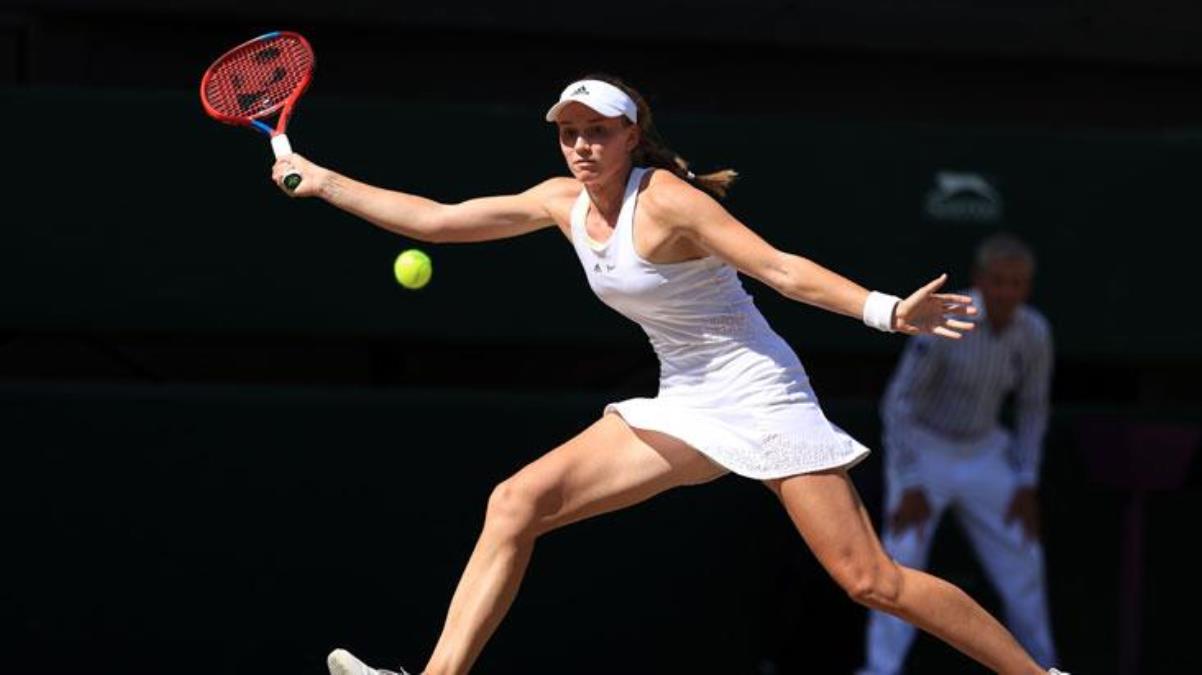 Elena Rybakina, dünya birincisi Iga Swiatek'i 2-0 mağlup ederek finale yükseltti