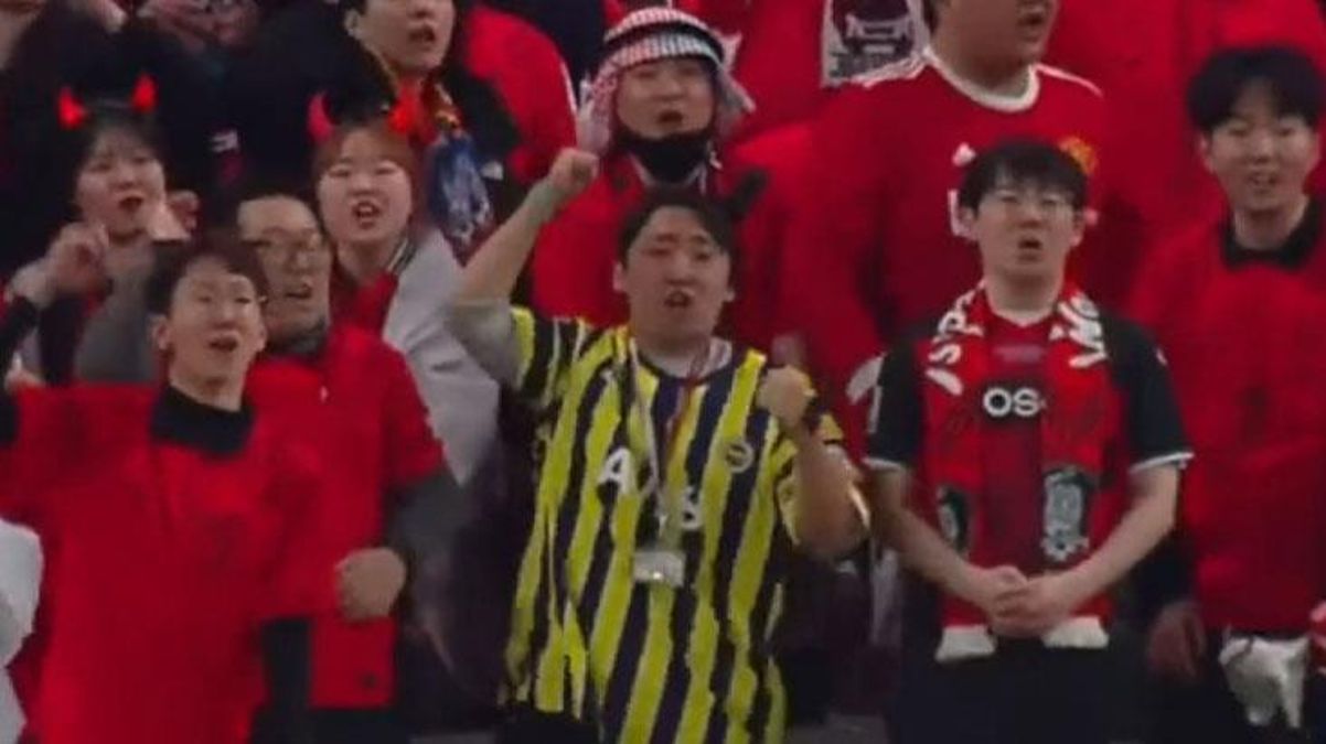 Hayrete düşüren görüntüler! Fenerbahçe forması giyen Güney Koreli taraftar bir anda ekranda belirdi