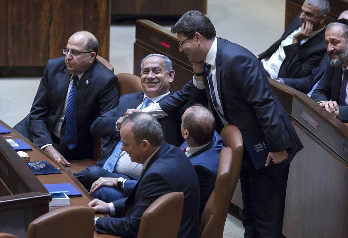 İsrail'de 'Başbakan Netahyahu'yu koruyan' yasa tasarısı kabul edildi