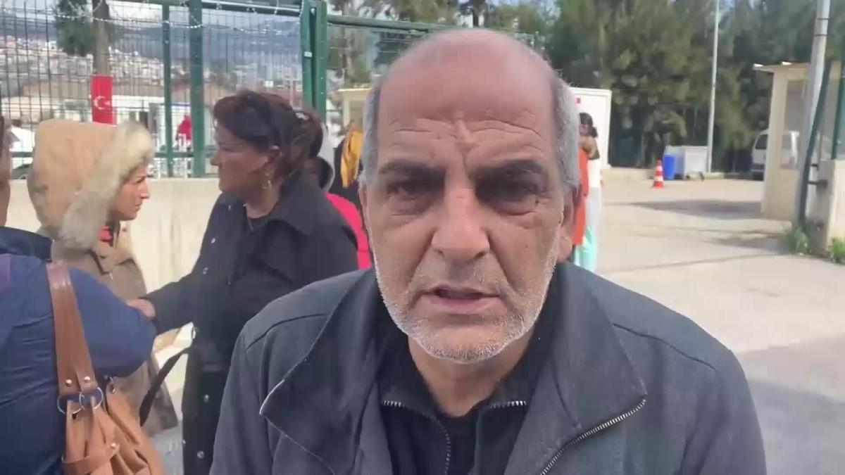 Konteynerinden Polis Zoruyla Çıkarılan İzmirli Depremzede: "Emekli Maaşım 6 Bin Lira, Kira 10 Bin Lira. Yalnız Yaşamak Kabahatse Ölelim"