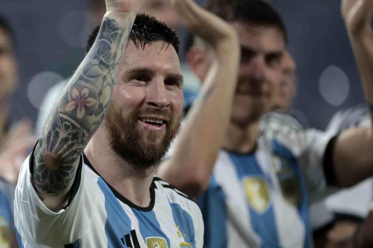 Messi, ulusal kadrolarda 100 gol barajını geçen 3. futbolcu oldu