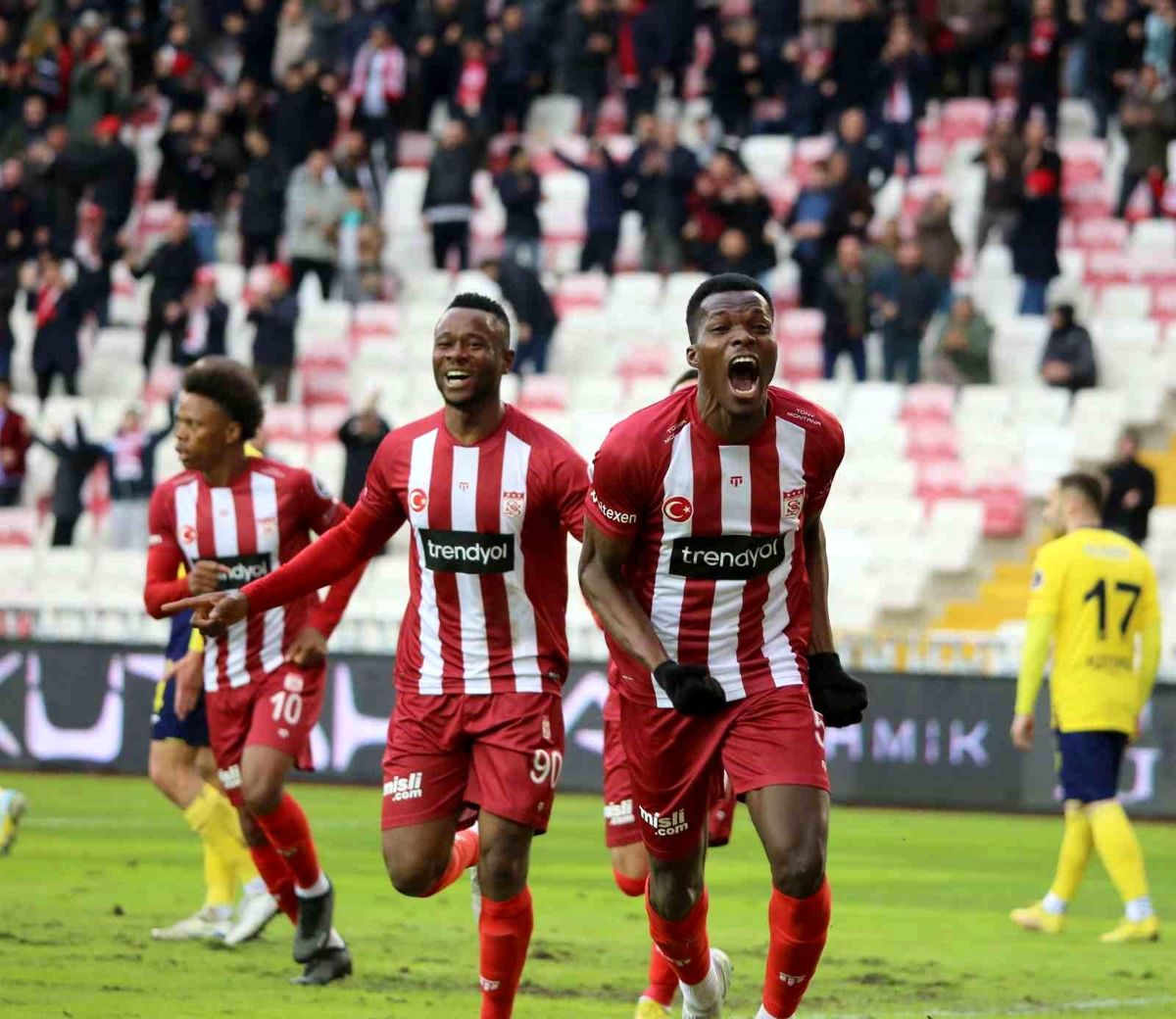Sivasspor, Muhteşem Lig'de 7. galibiyetini aldı