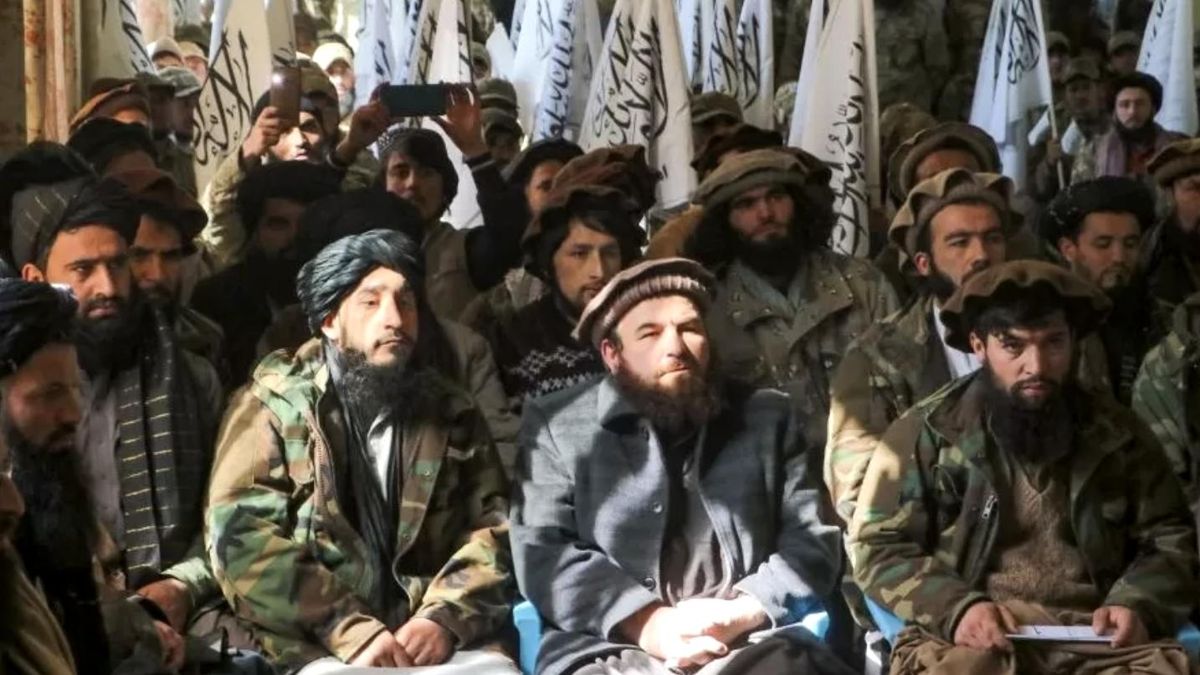 Taliban başkanı, yetkililerin oğullarını hükümet kurumlarına atamasını yasakladı