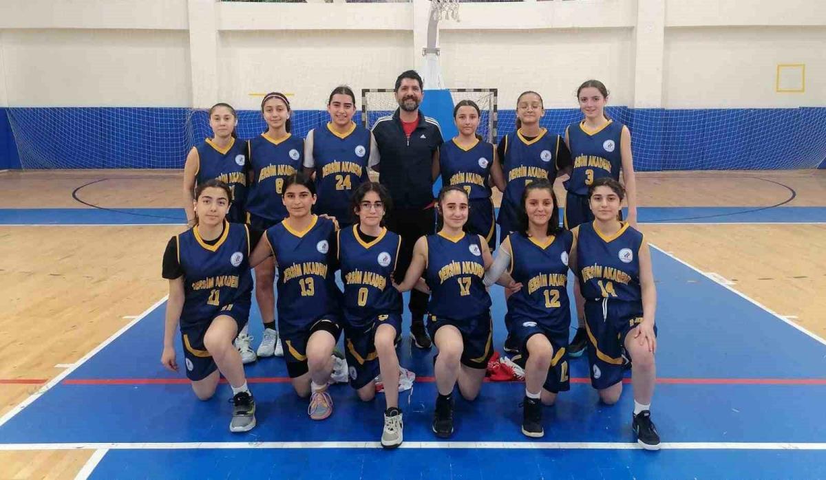 Tunceli basketbol kız kadrosu Türkiye yarı finallerinde