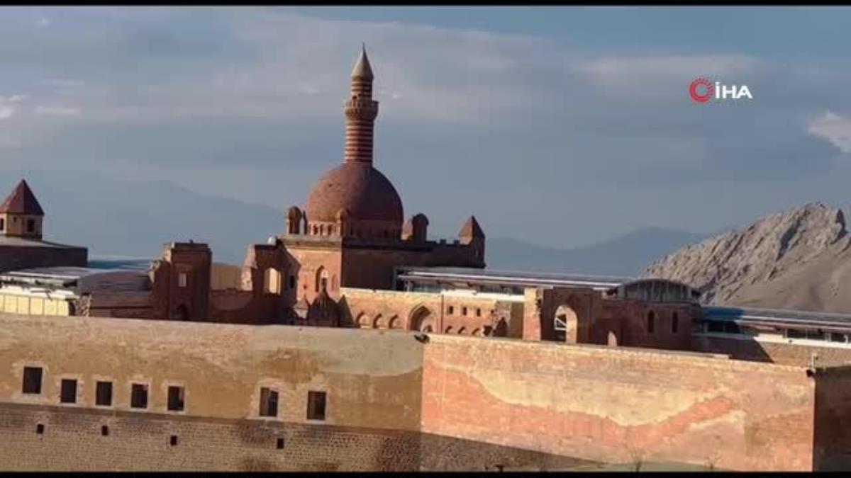 Üretimi 99 yıl süren tarihi saray: 'İshak Paşa Sarayı'