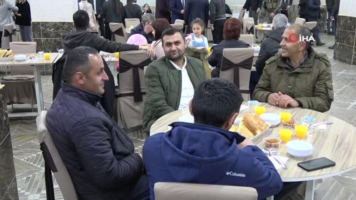 Yüksekova'da depremzede ailelere iftar yemeği