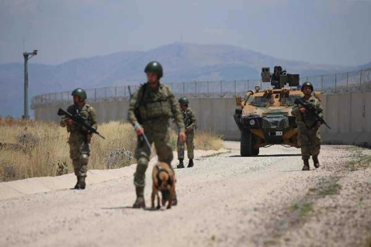 Yurda yasa dışı yollardan girmeye çalışan terör örgütü PKK mensubu yakalandı