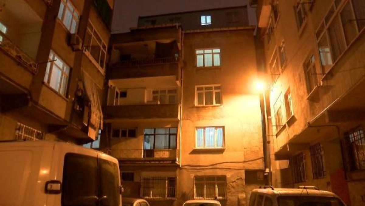 Zeytinburnu'nda paklık yaparken 4'üncü kattan düşen bayan öldü