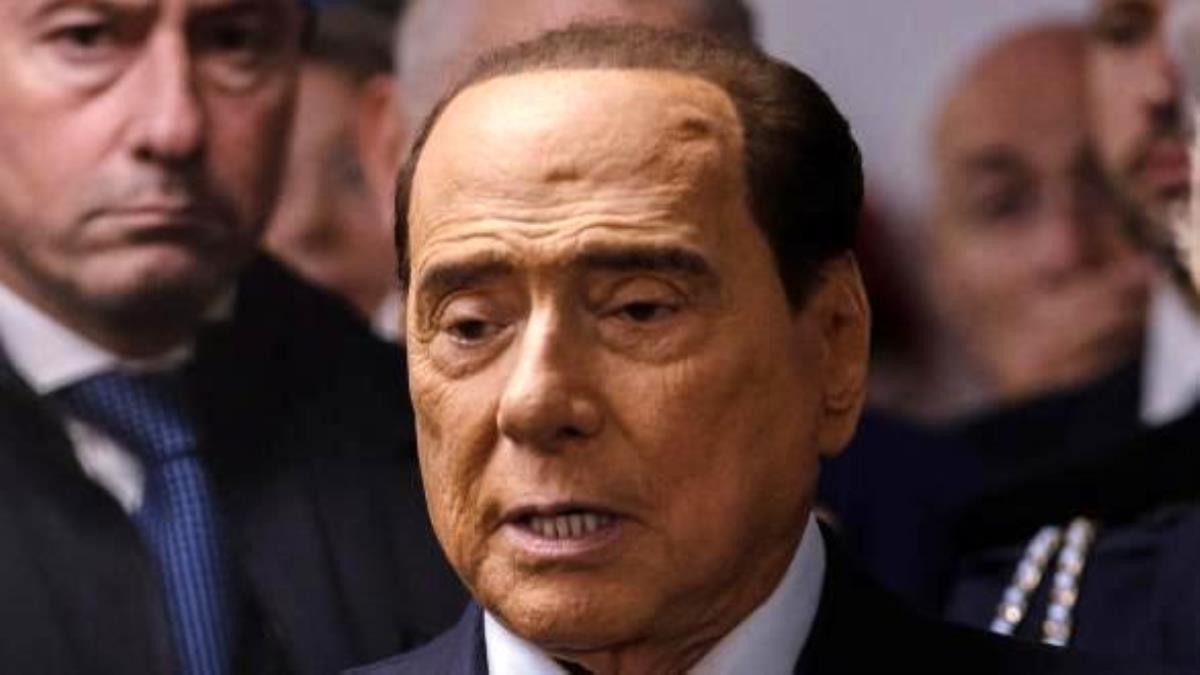 Ağır bakımda tedavi gören Berlusconi: 'Bu sefer de başaracağım'