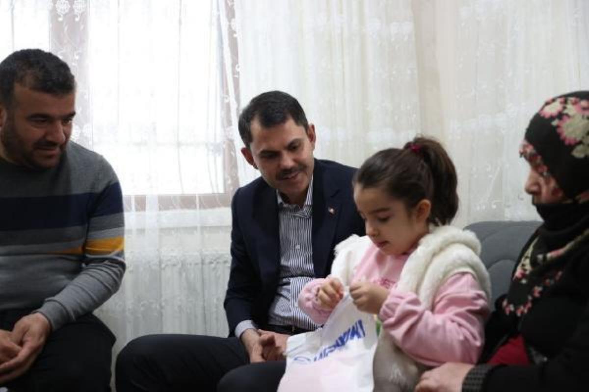 Bakan Kurum'dan Ankara'daki depremzede ailelere ziyaret