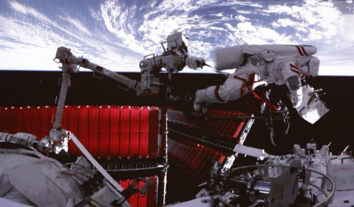 Çin'in Shenzhou-15 Taykonotları Üçüncü Uzay Yürüyüşlerini Tamamladı