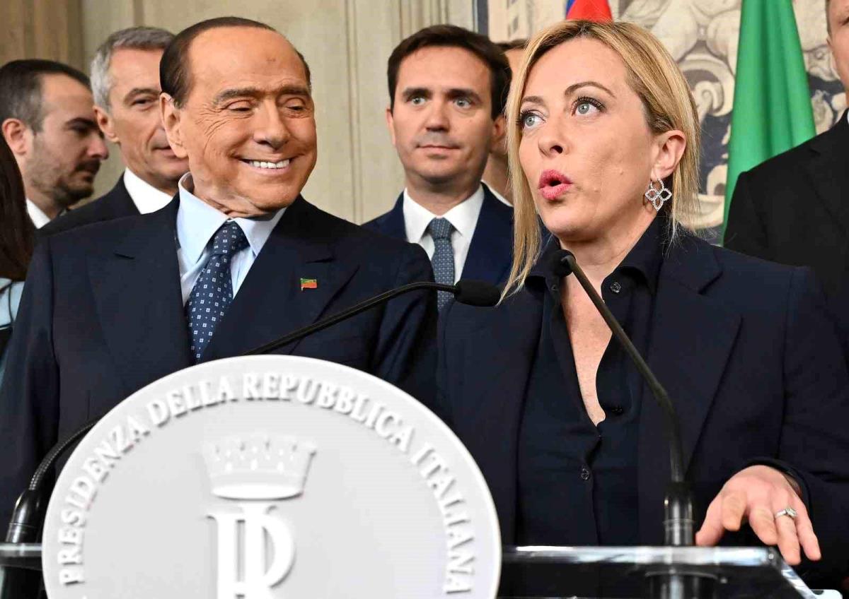 Eski İtalya Başbakanı Berlusconi'nin lösemiye yakalandığı savı