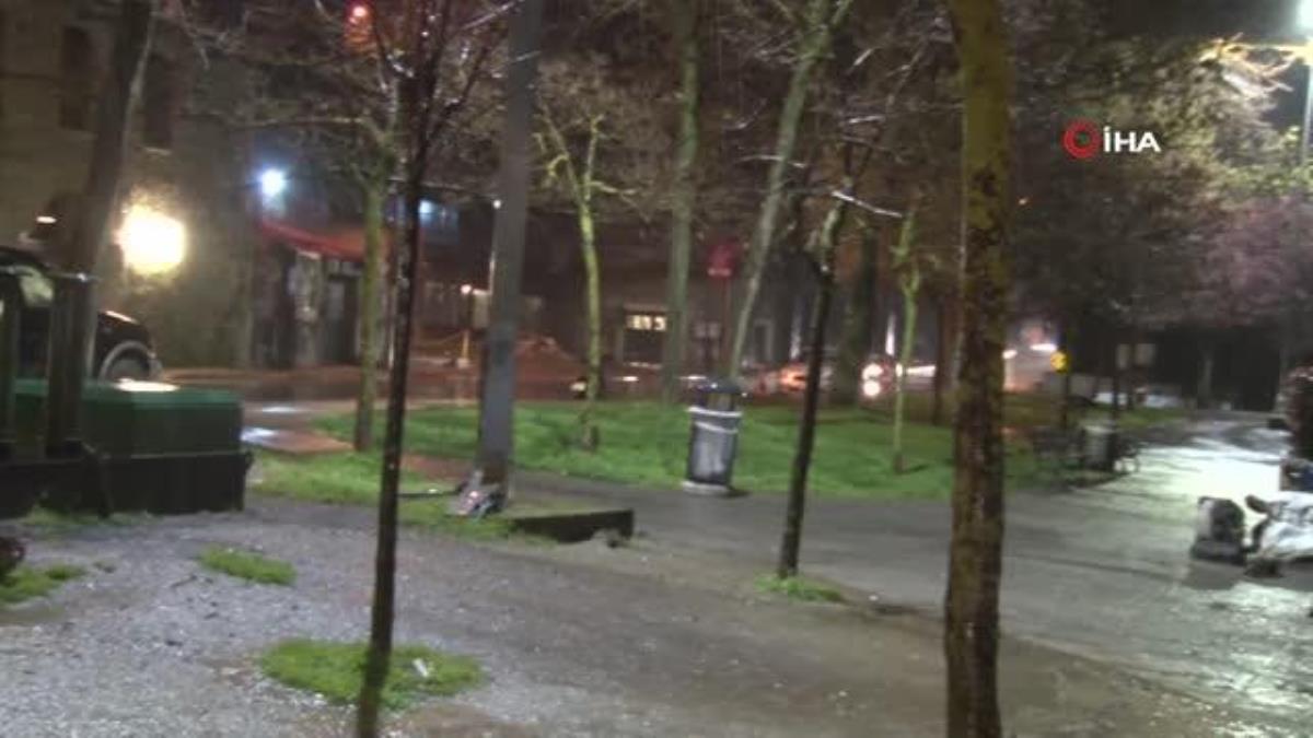 İstanbul Anadolu Yakası'nda sağanak yağış tesirli oluyor