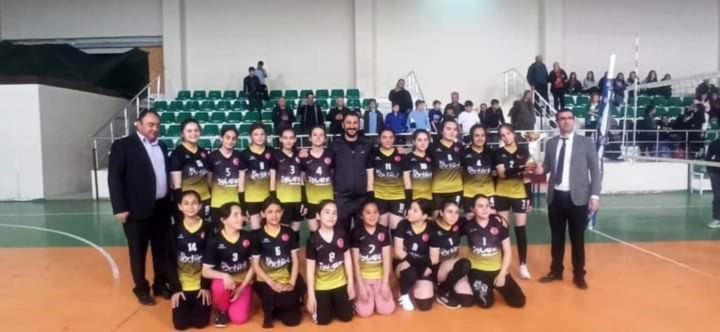Sarıgöl'de ortaokullar ortası voleybol turnuvası