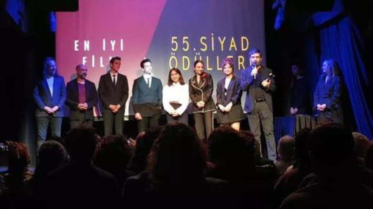 'SİYAD 55. Türk Sineması Mükafatları sahiplerini buldu! Kurak Günler grubu 6 ödül birden aldı
