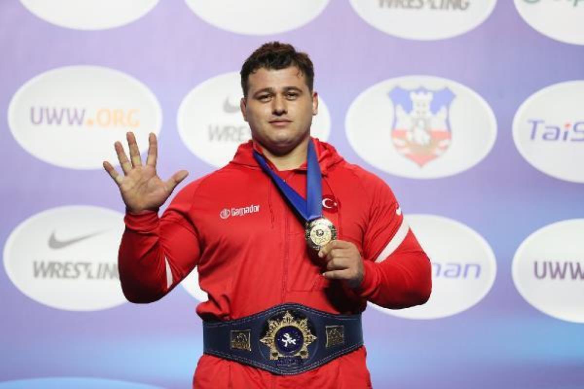 Türk güreşçiler Zagreb'de Avrupa'nın tepesine çıkmak istiyor