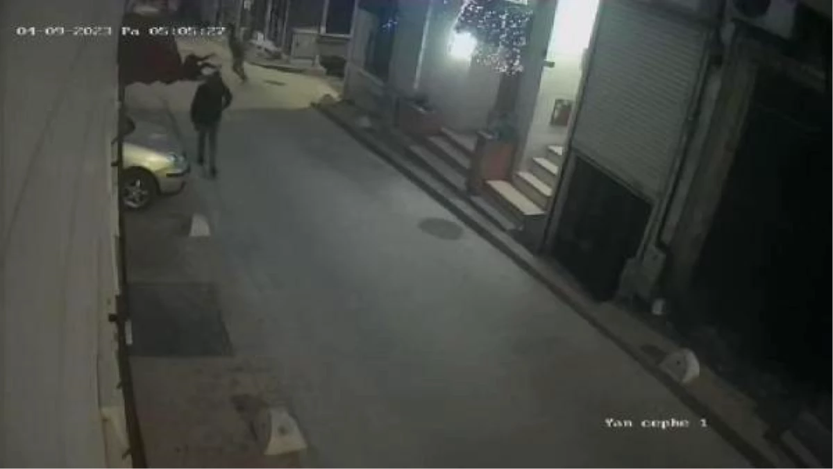 Beyoğlu'nda köpek bakımı nedeniyle tartıştığı kişiyi bıçakladı
