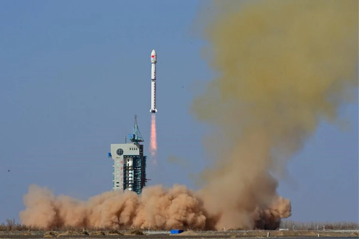 Çin Yeni Bir Meteoroloji Uydusu Fırlattı