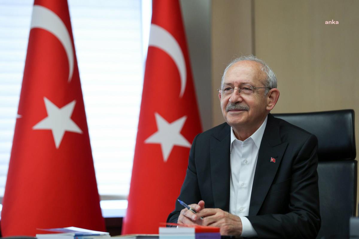 Cumhurbaşkanı Adayı Kılıçdaroğlu: "Samsunspor Topluluğunu Kutluyor, Gelecek Dönem Çaba Edecekleri Harika Lig'de Muvaffakiyetler Diliyorum"