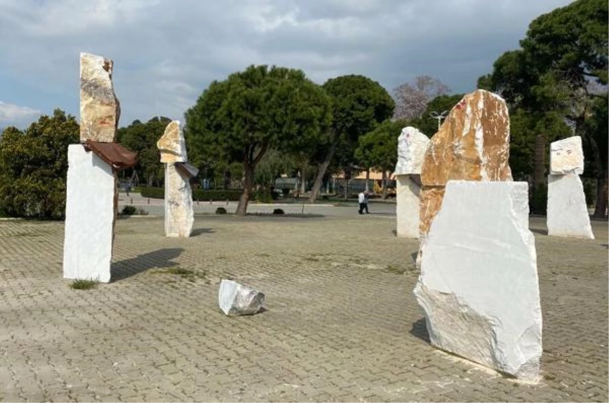 İzmir'deki 'Gavur Mahallesi' standı vandalların amacı oldu