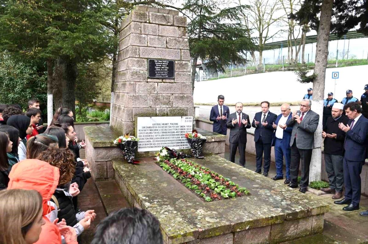 Kurtdereli Mehmet Pehlivan mezarı başında anıldı