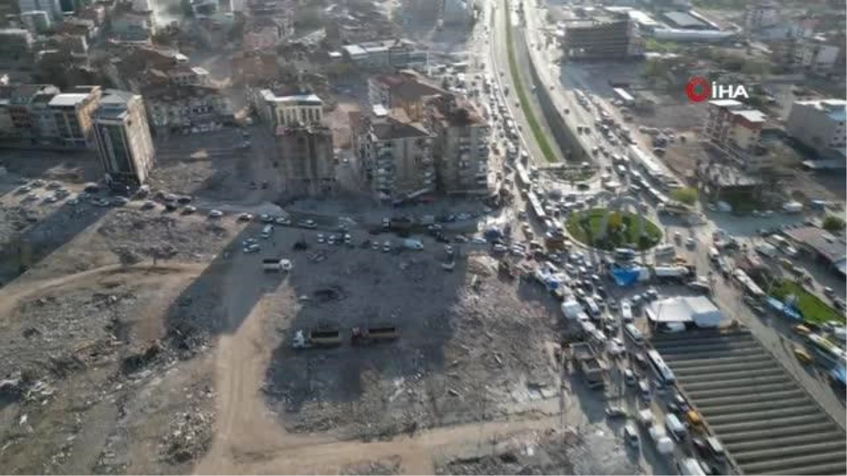 Malatya kent merkezi boş tarlaya dönüştü- Enkazlar kaldırıldıkça oluşan boş alanlar havadan görüntülendi