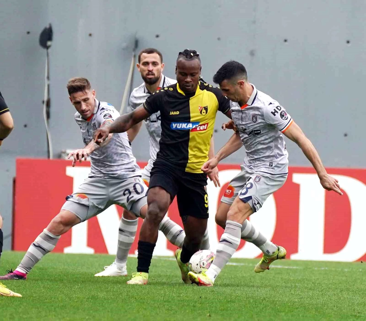 Spor Toto Üstün Lig: İstanbulspor: 1 Medipol Başakşehir: 0 (Maç sonucu)