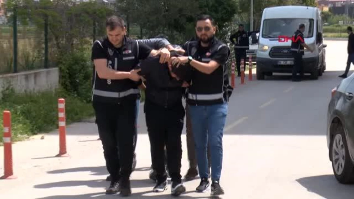Adana'da silah ve mühimmat kaçakçılığı operasyonu: 25 tabanca ele geçirildi