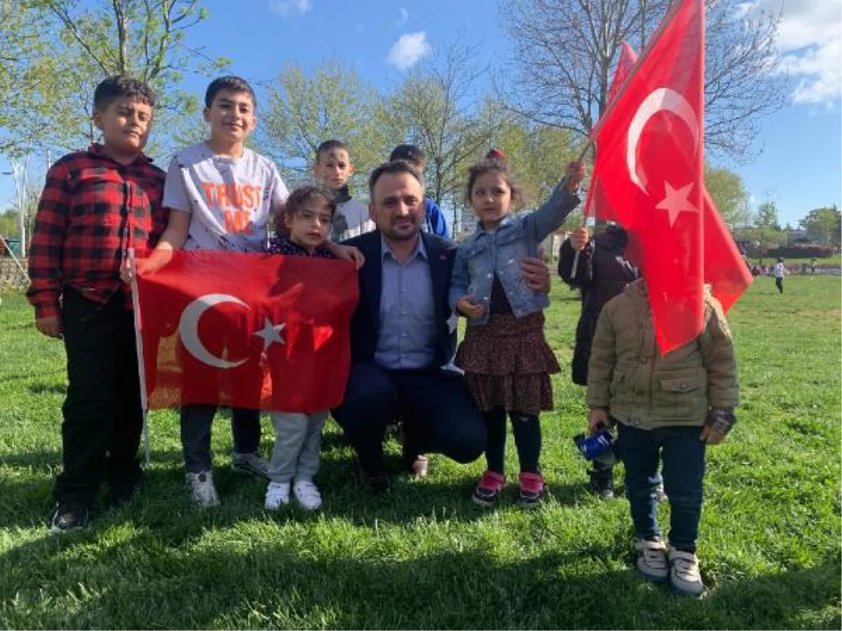 AK Parti İstanbul 2. Bölge Milletvekili Adayı Enes Eminoğlu, 23 Nisan'da çocuklarla buluştu