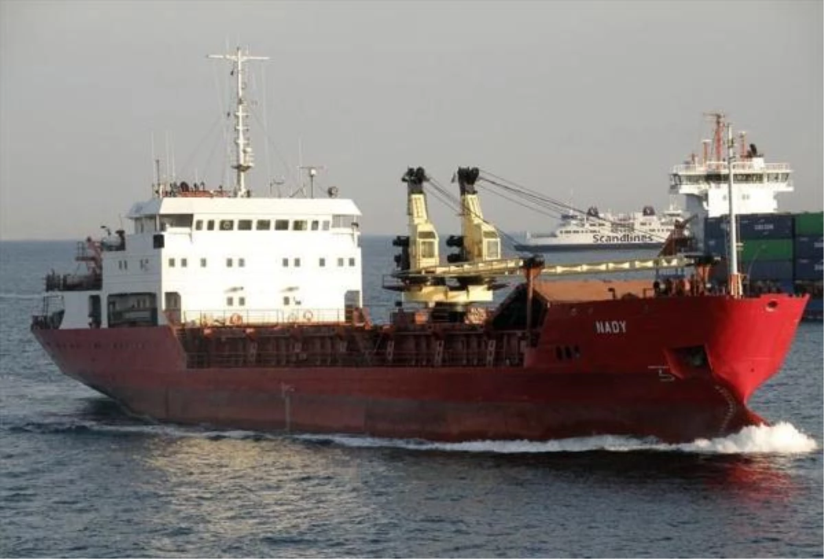 Antalya'da Batan Geminin Çıkarılması Gerekiyor