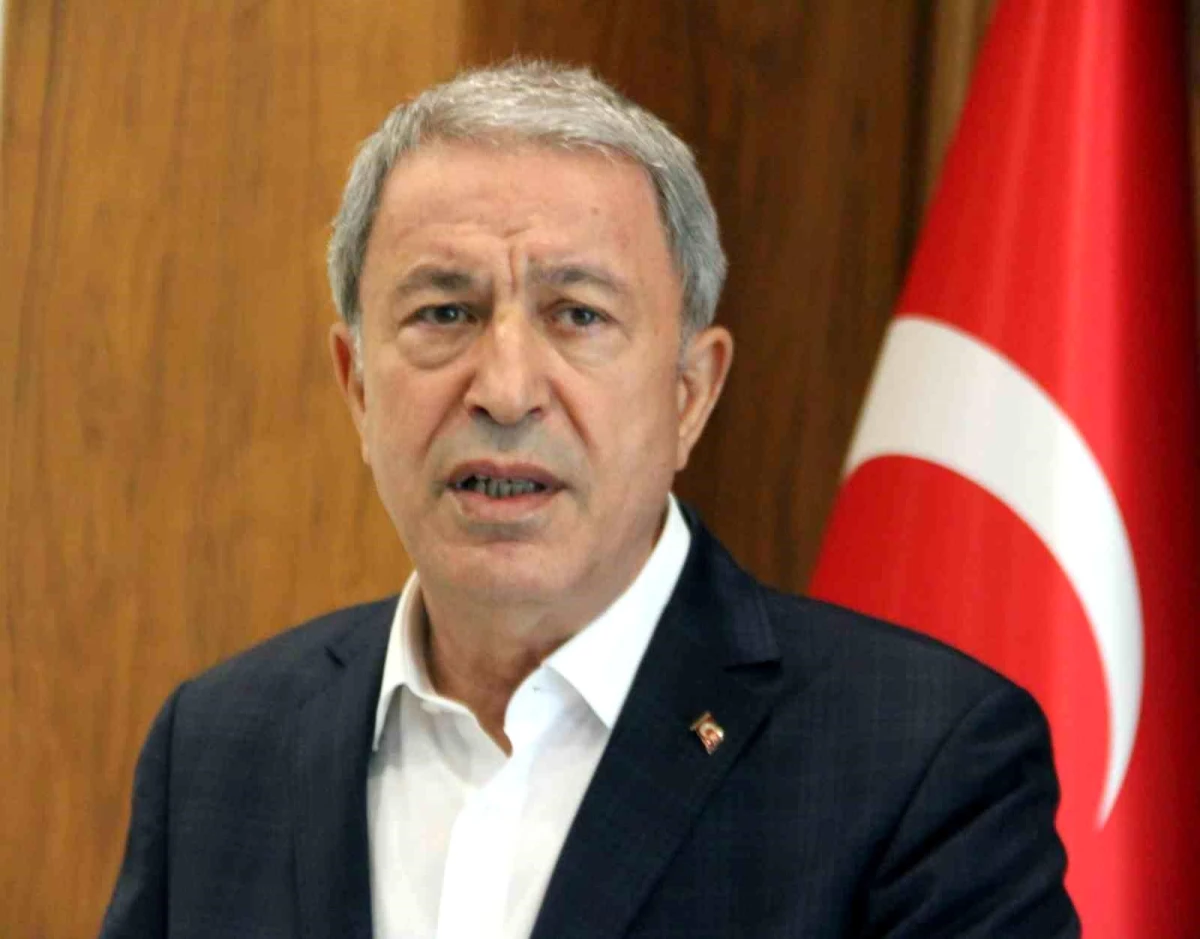 Bakan Akar: "TCG Anadolu 23 Nisan'da Karadeniz'e yanlışsız seyir yapacak"