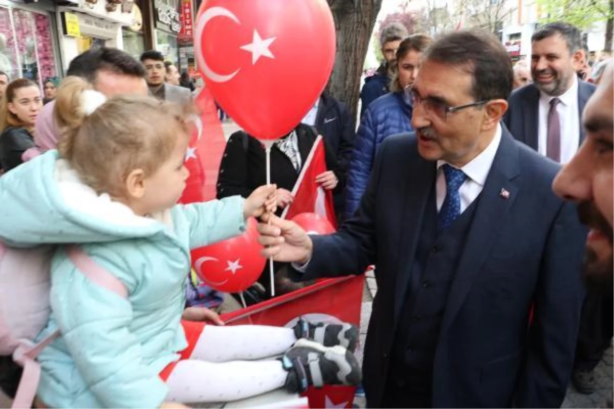 Bakan Dönmez Eskişehir'de Partililerle Bayramlaştı