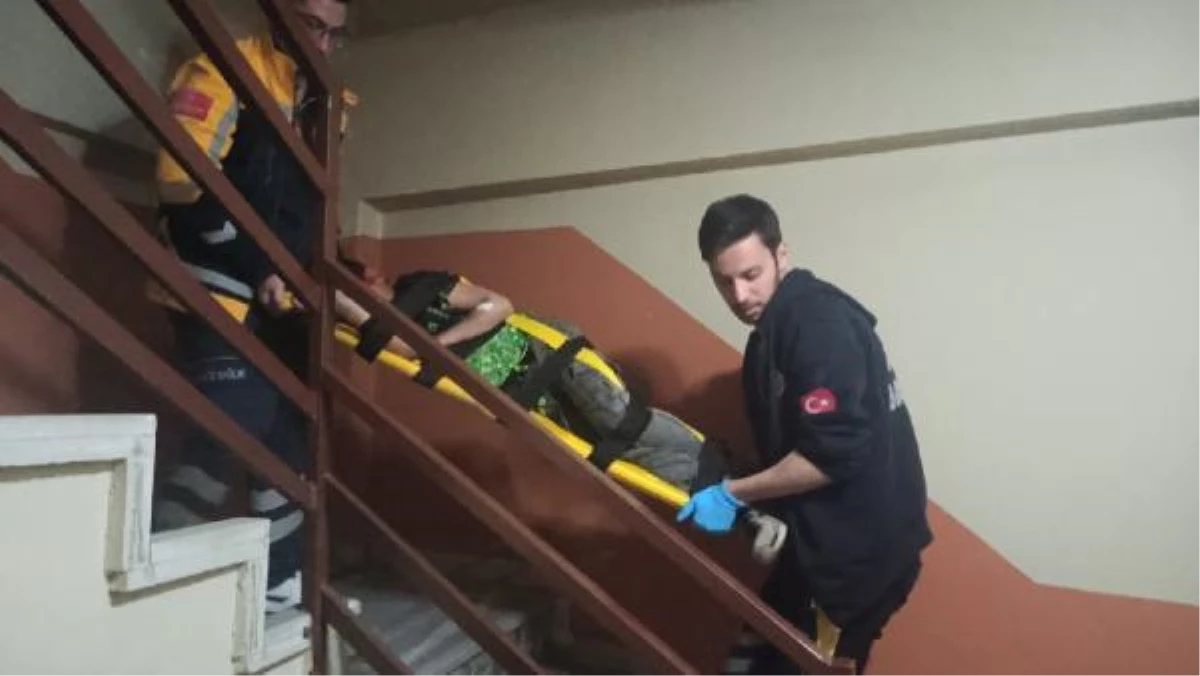 Bursa'da apartman çatısı çöktü: 10 yaşındaki çocuk ağır yaralandı