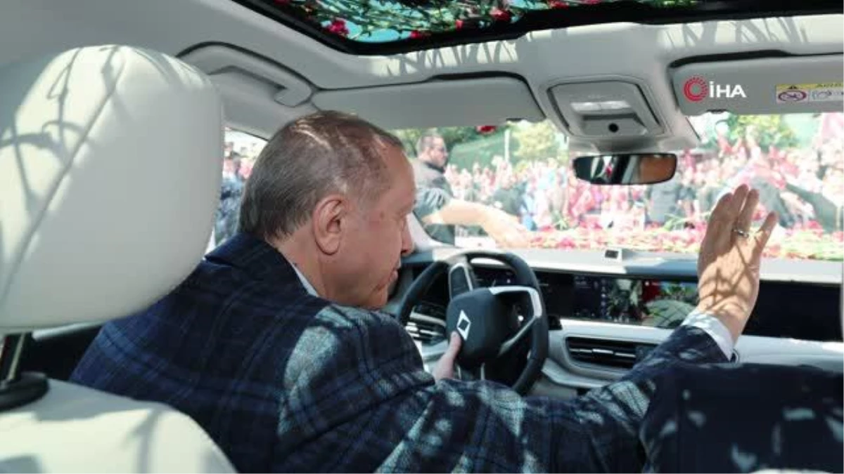 Cumhurbaşkanı Erdoğan, Bursa'ya Togg aracıyla giriş yaptı