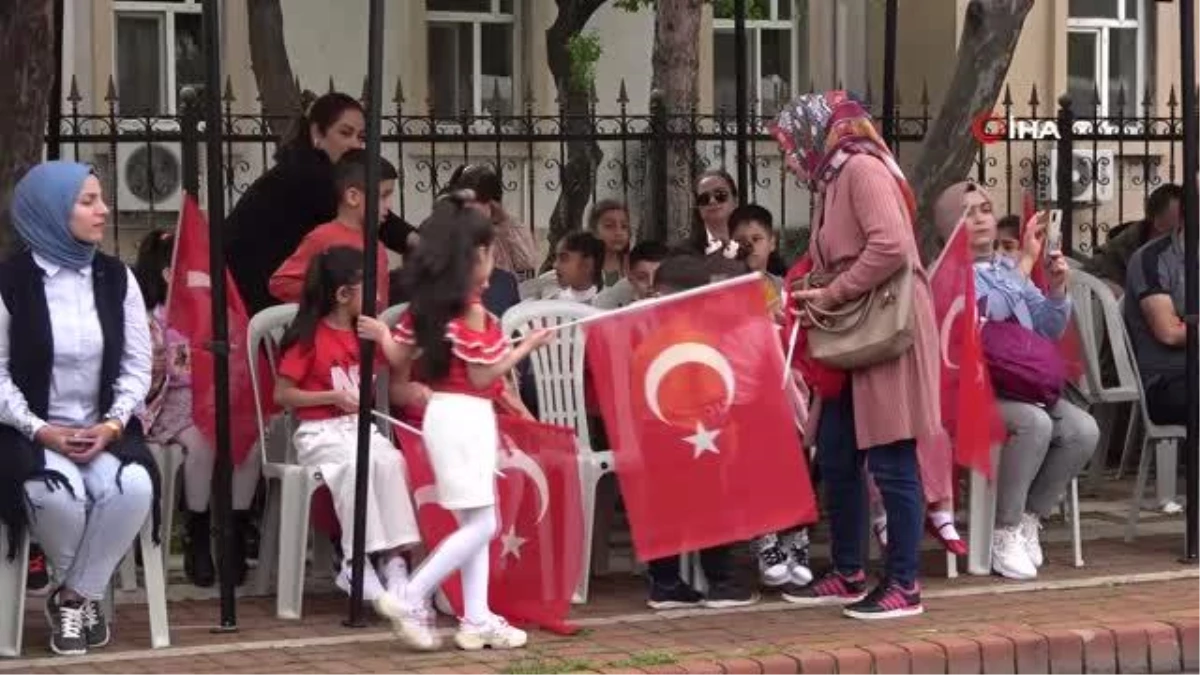 Diyarbakır'da çocuklar iki bayramı kutladı