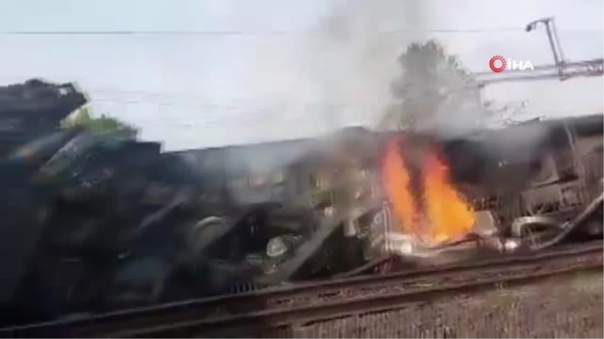 Hindistan'da iki yük treni çarpıştı: 1 meyyit 5 yaralı