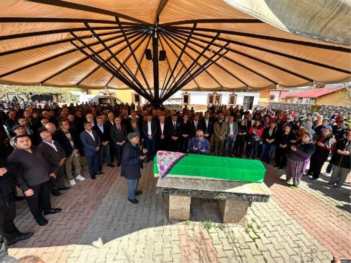 Kılıçdaroğlu'nun halası Tunceli'de toprağa verildi
