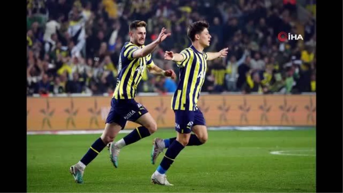 Muhteşem Lig: Fenerbahçe 3-3 İstanbulspor (Maç Sonucu)