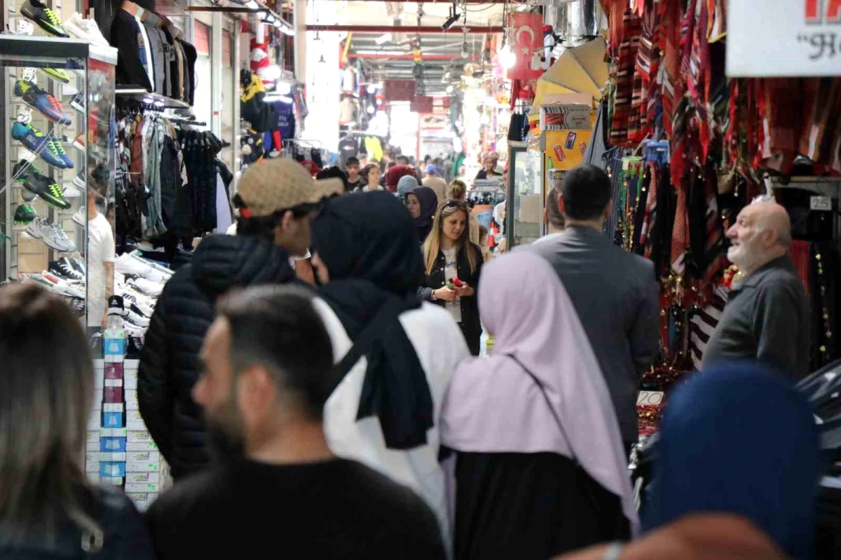 Samsun Yabancılar Çarşısı'nda Bayram Alışverişi Yoğunluğu