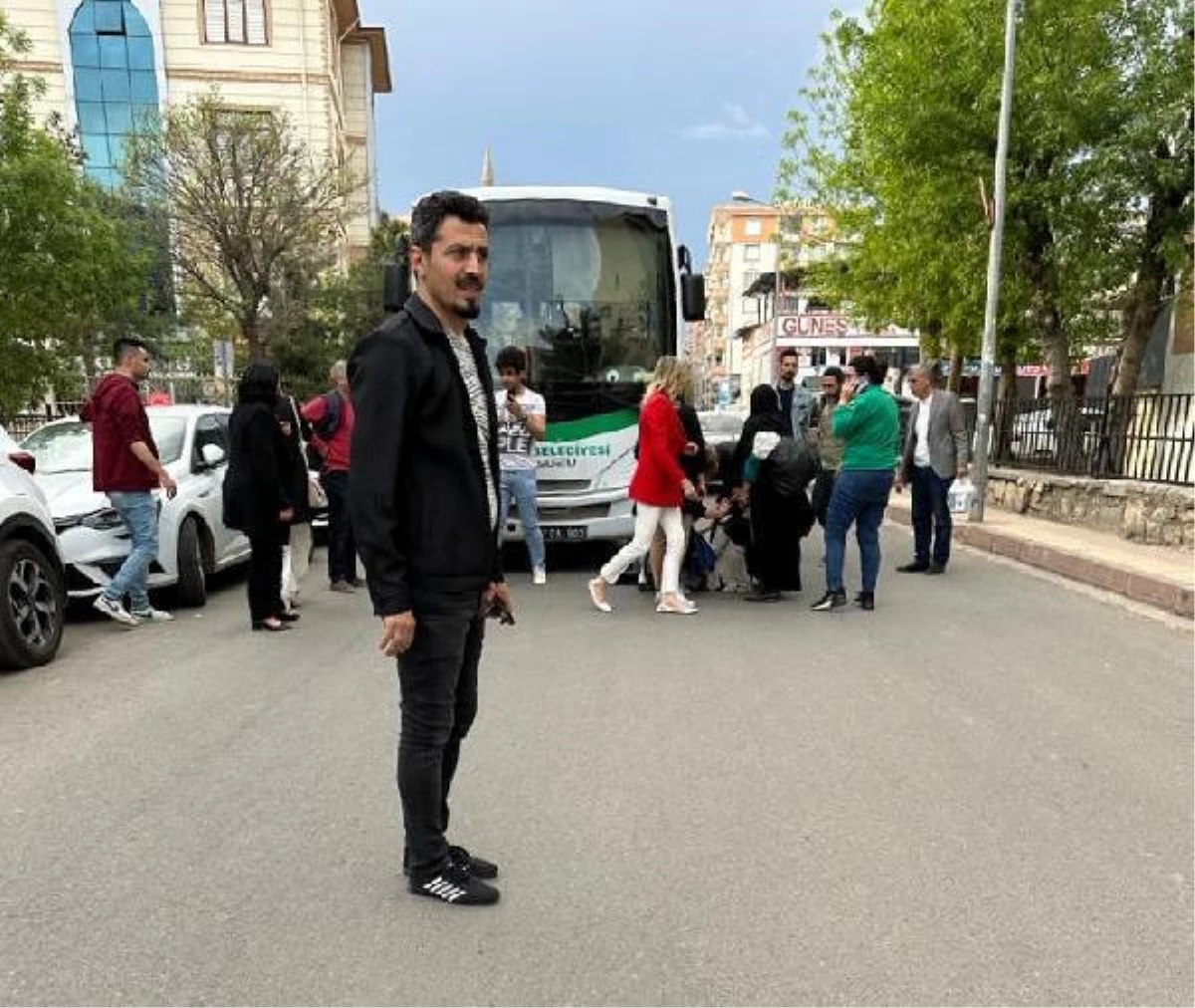 Siirt'te belediye otobüsü bayana çarptı
