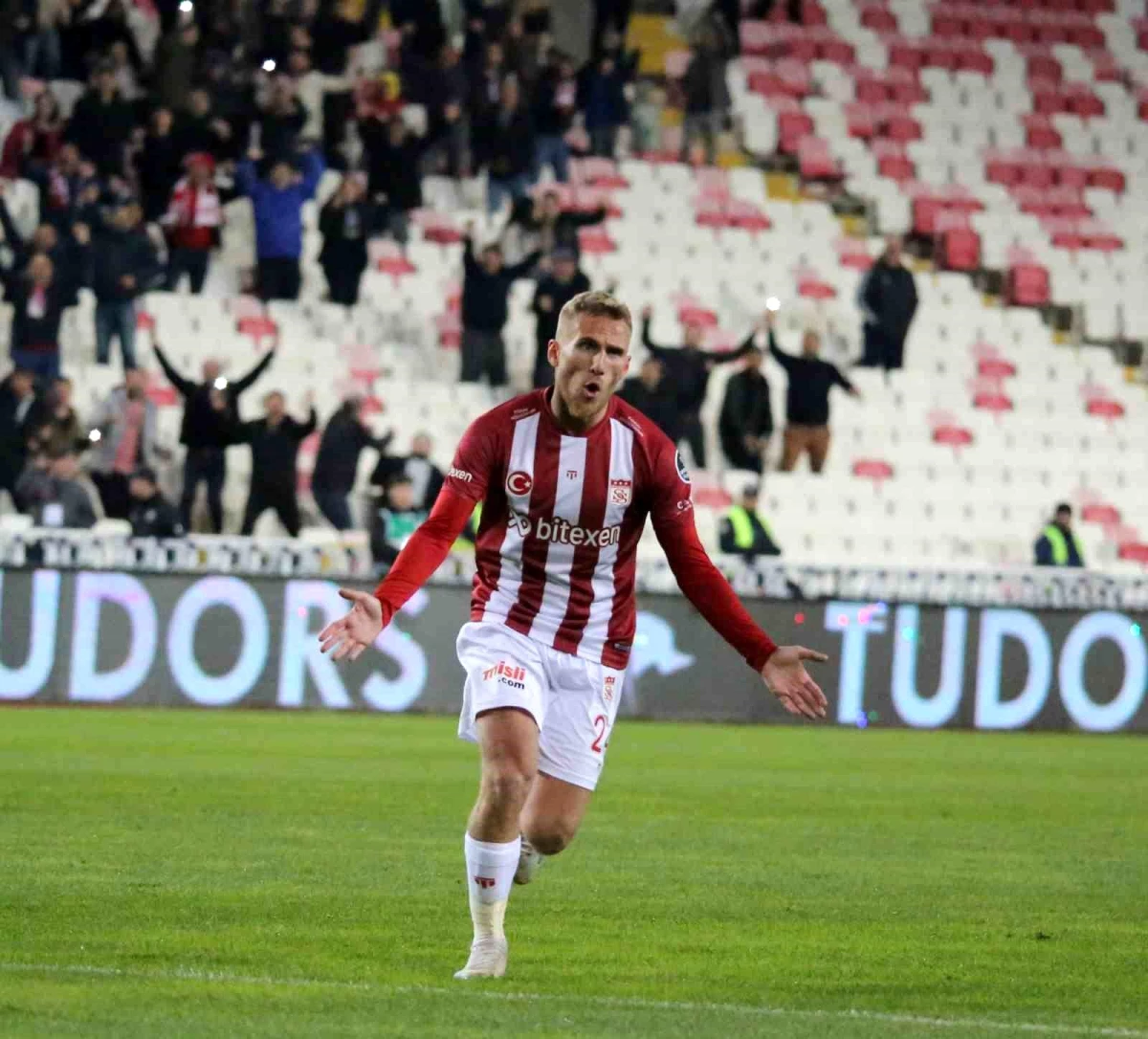 Sivassporlu Samu Saiz Trabzonspor maçında 2 gol attı