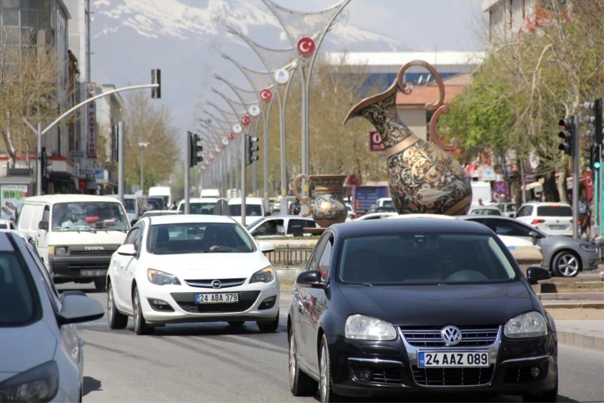TÜİK: Türkiye'deki Trafiğe Kayıtlı Araç Sayısı Mart Ayında 26 Milyonu Aştı