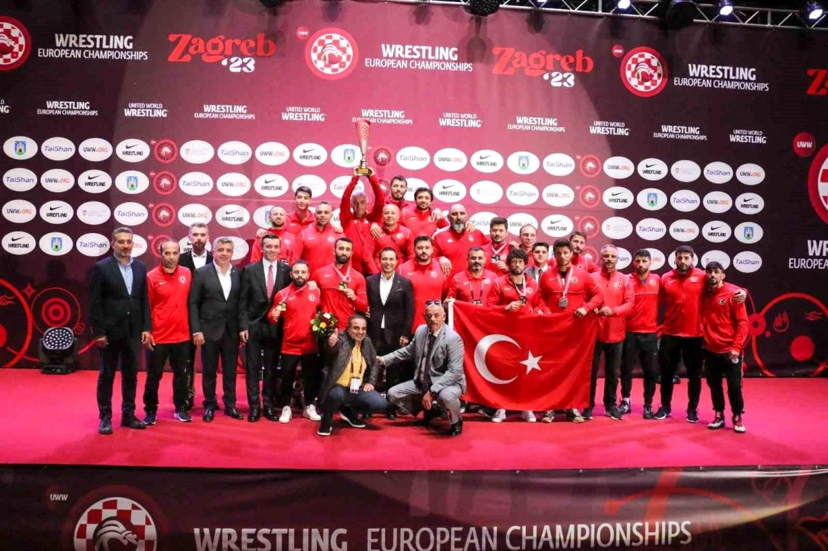 Türkiye Güreş Ulusal Ekibi 17 madalya ile Avrupa Şampiyonasına damga vurdu