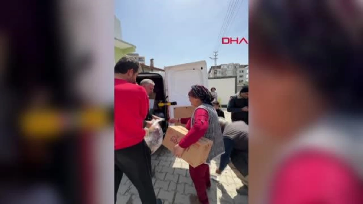 Yaşar Aydın, Adana'da depremzedelere erzak dağıttı