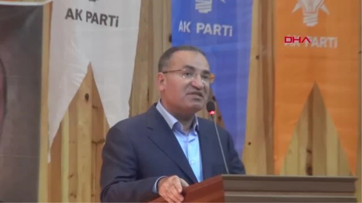 Adalet Bakanı Bozdağ: AK Parti bayanların aktif olduğu birinci siyasi parti