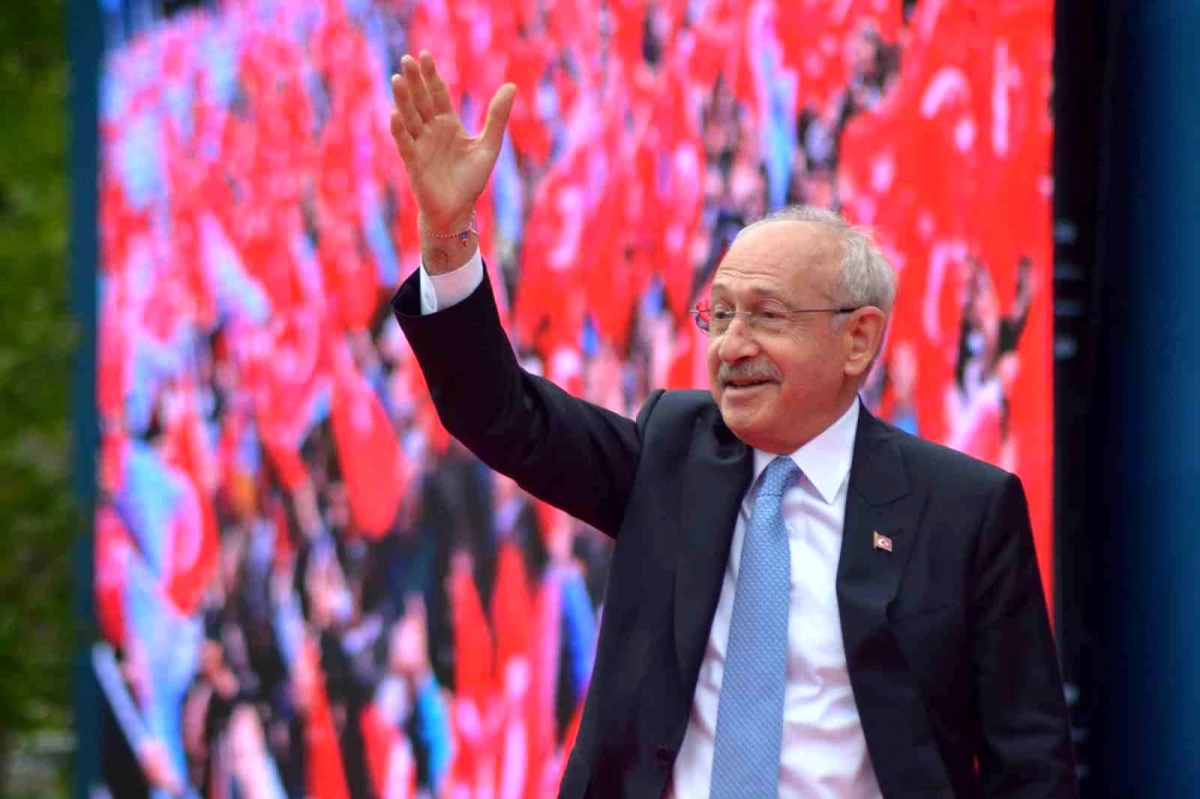 CHP başkanı Kemal Kılıçdaroğlu, Balıkesir'den hitap etti
