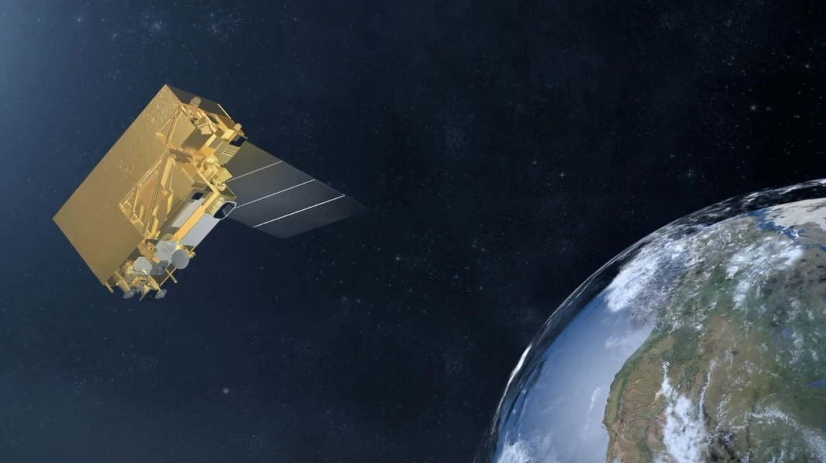 Çin Bilim Adamları Uzaydaki Uydularla Dünya Etrafını Koruyorlar