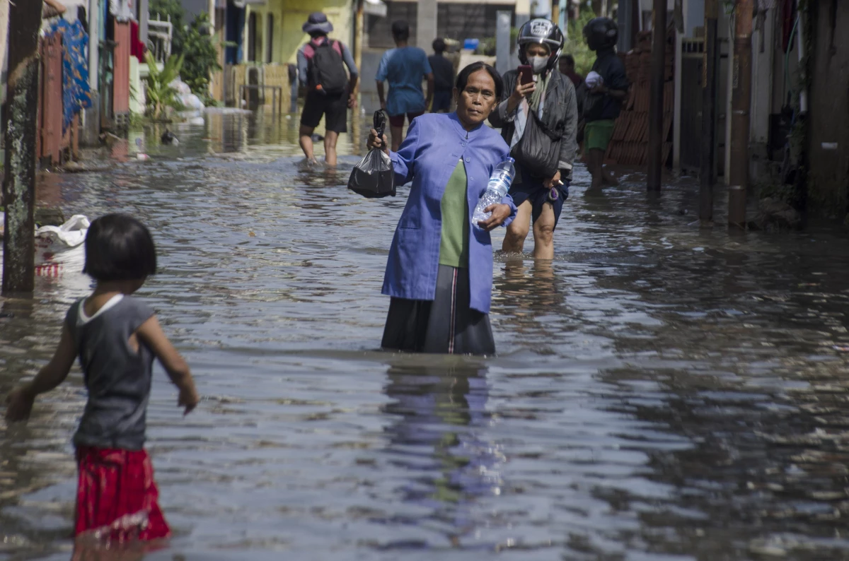 Endonezya'da Sel Felaketi: Citarum Irmağı Taştı